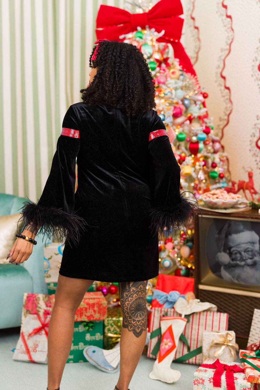 Brianna Cannon - Wholesale Jurk - Dames - BC Ingepakt Met Een Strik Zwart Fluwelen Feestjurk15