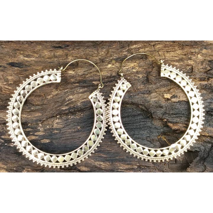 Bellissimi Orecchini a cerchio rotondi da donna in ottone vintage per la vendita all'ingrosso da parte di SILVER CAVE