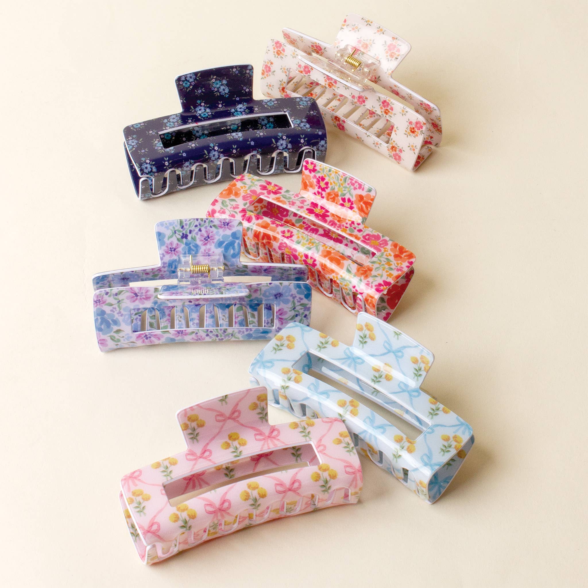 The Darling Effect - Wholesale Hair Clip - Women's - Claw Clip-Endless Daydream Cream1