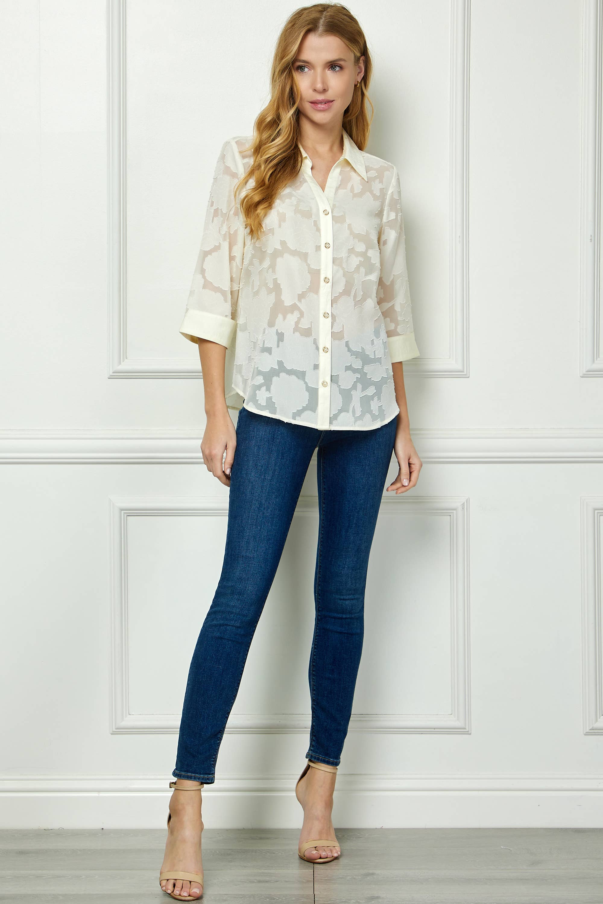 Winslow Collection - Vente Chemise à col boutonné – femme - CHEMISE À MANCHES LONGUES TEXTURÉE FLORALE TRANSPARENTE G2214B1C947