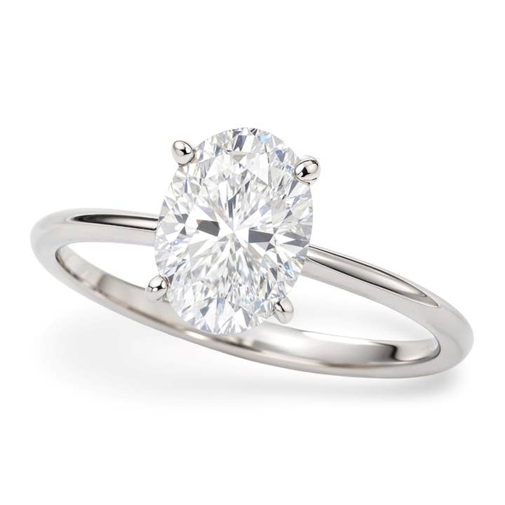 1 1/2 Carat Oval Lab Dyrket IGI G/VS1 Diamant Solitaire Ring i 14K Hvidguld for engroshandel hos RubyAnn Jewelry