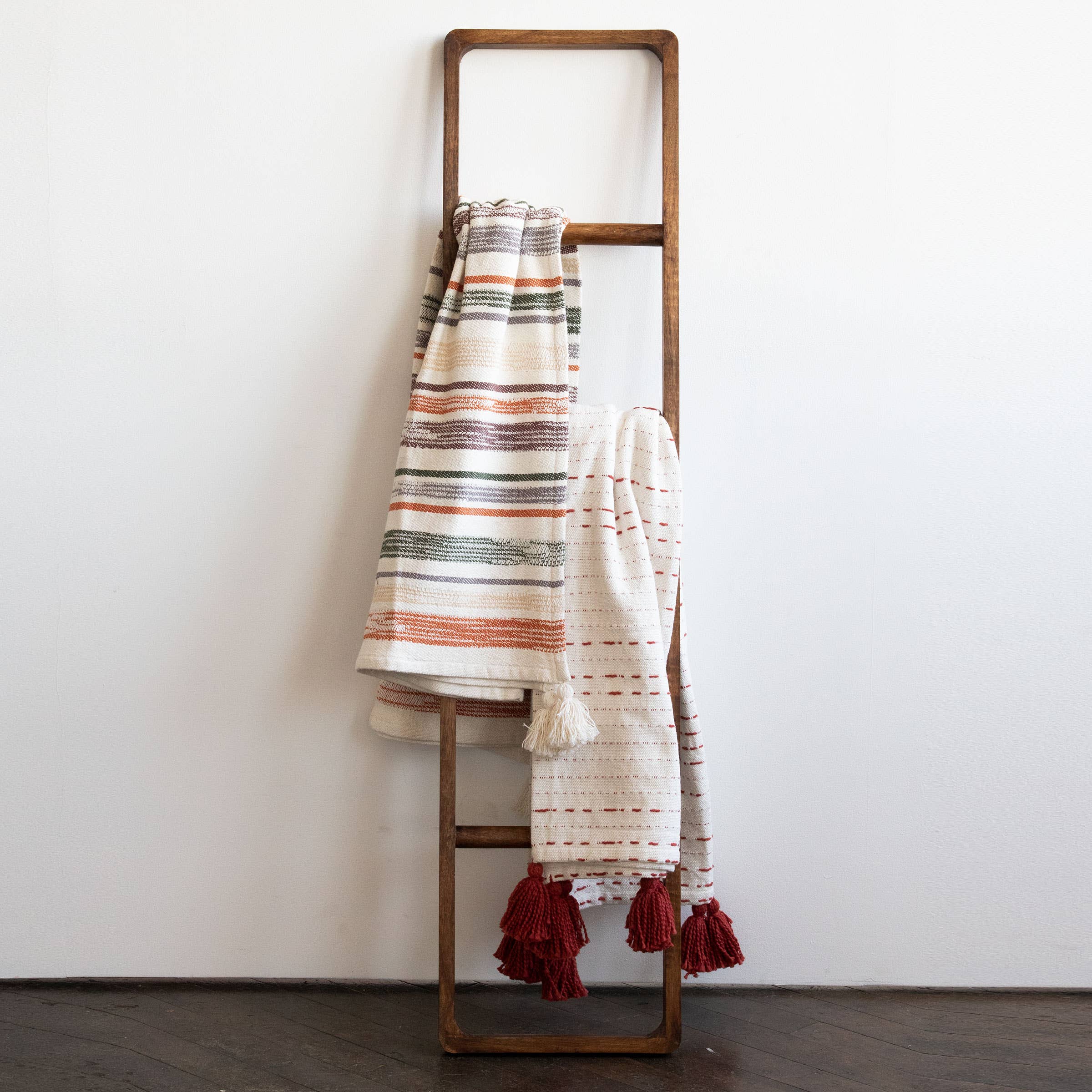 Foreside Home & Garden - Wholesale Throw Blanket - Hayes Woven Cotton Throw Blanket with Tassels Fall Decor