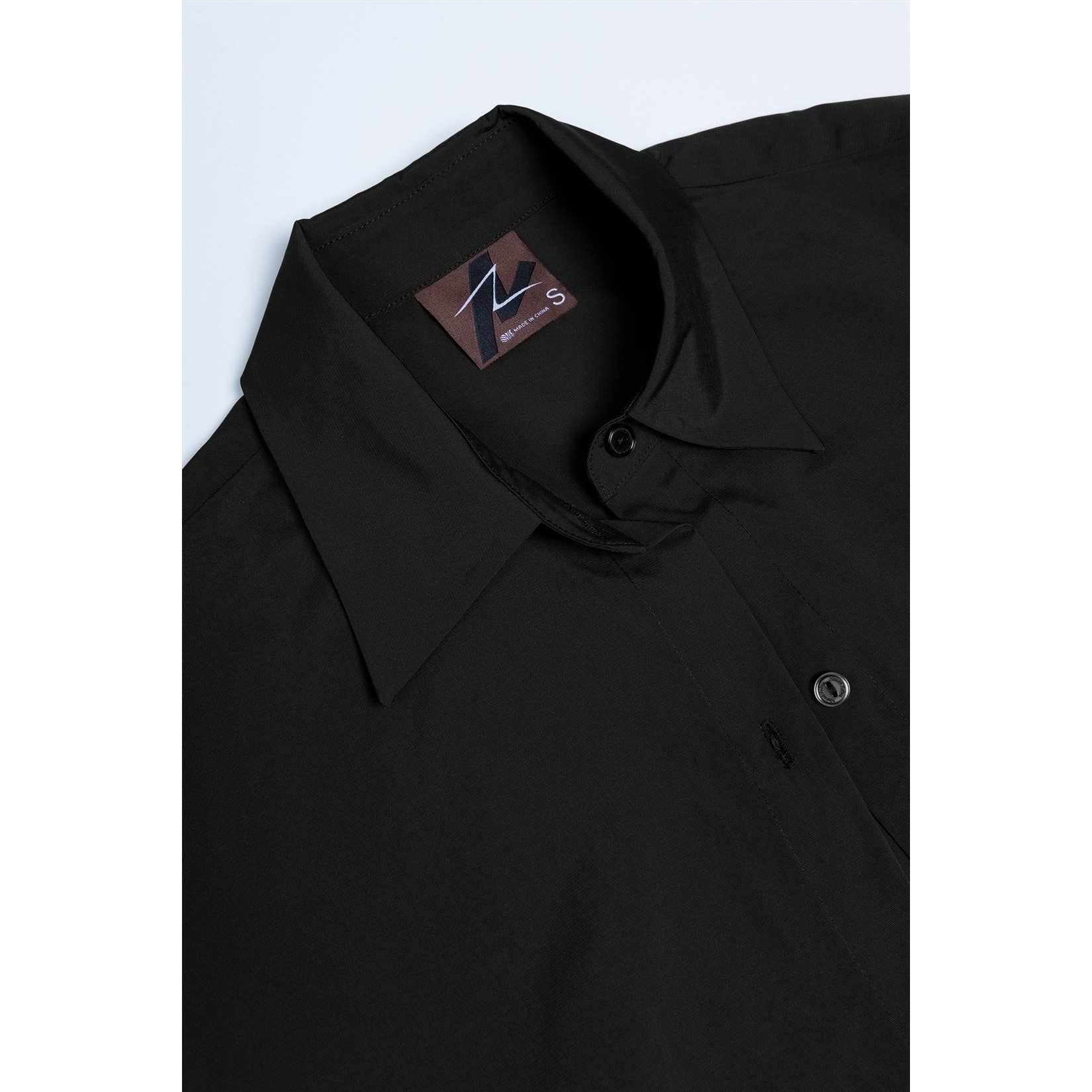 Naked Zebra – Großhandel Bluse – Damen – Bluse mit hochgekrempelten Ärmeln und Knopfleiste14