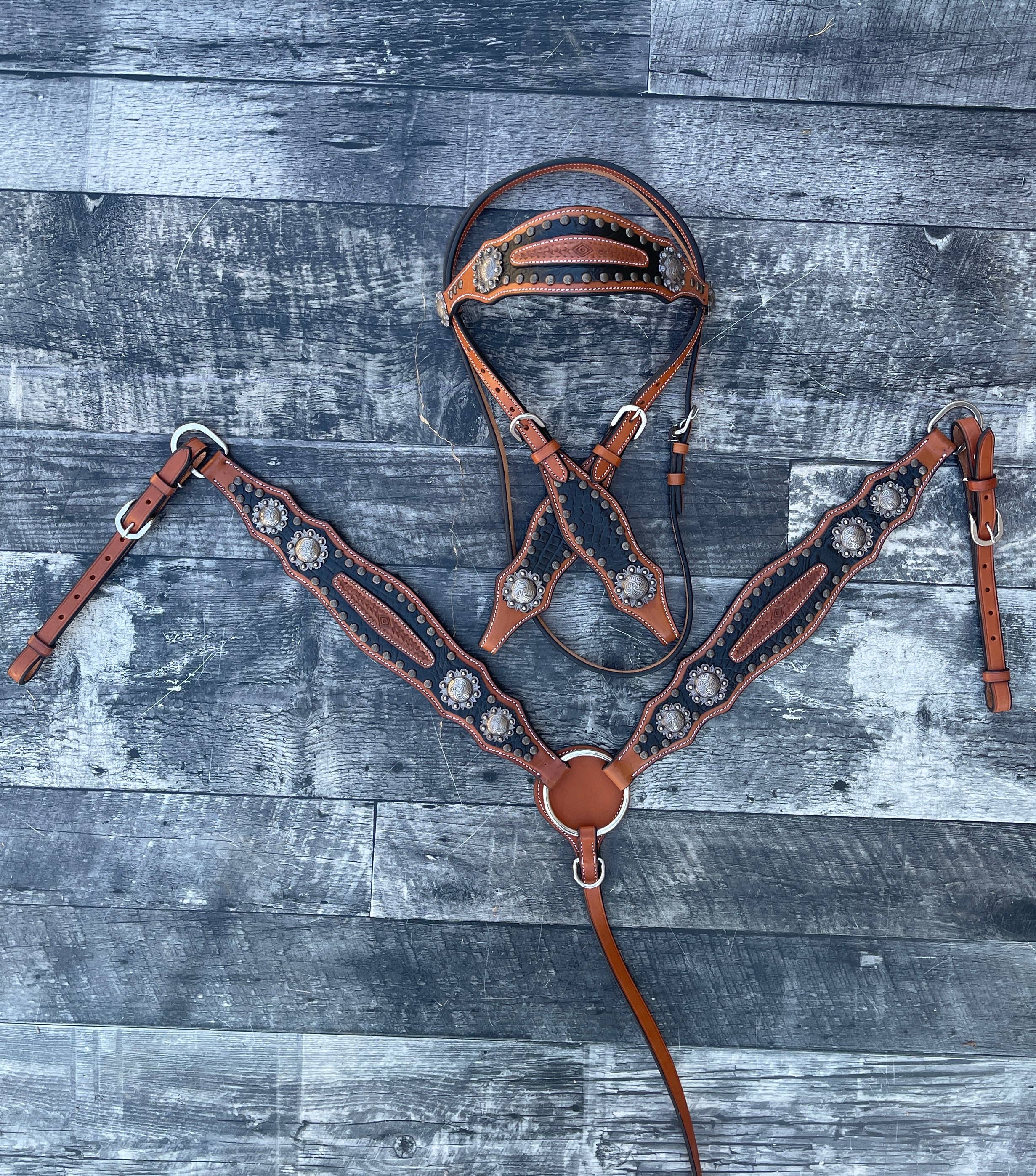 Schulz Equine - Vendita all'ingrosso Attrezzatura da equitazione - Set copricapo e colletto pettorale Jesse James5