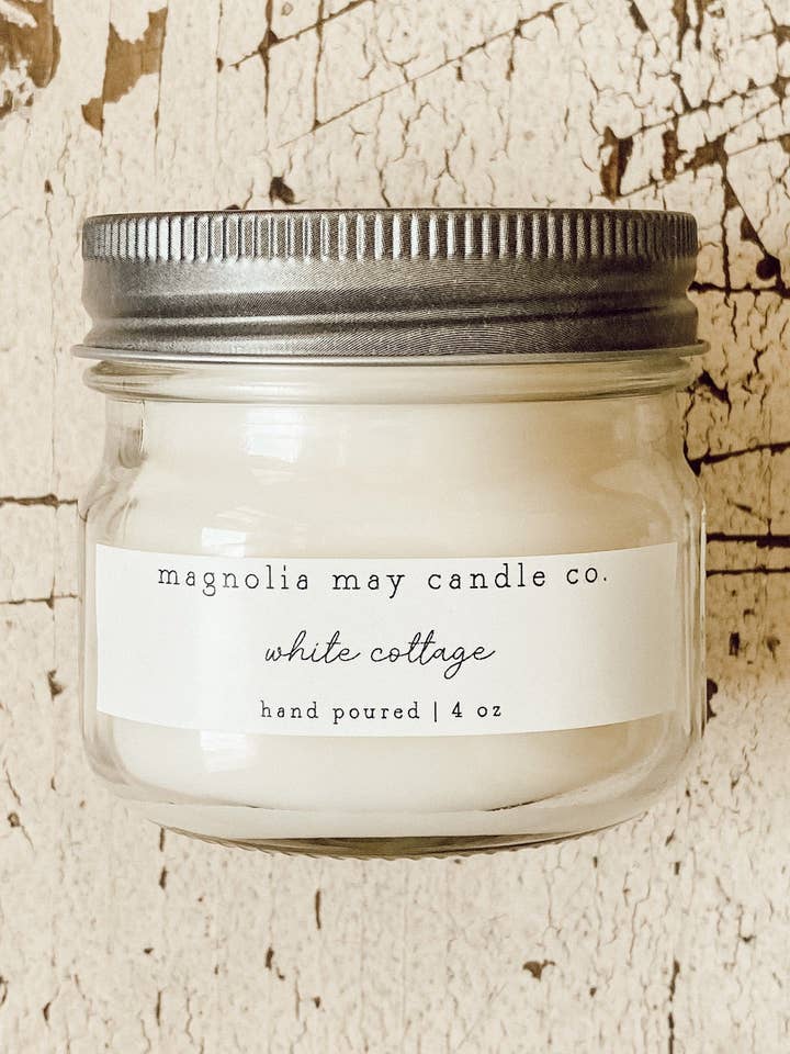 Cottage blanc 4 oz pour la vente par Magnolia May Candle Co