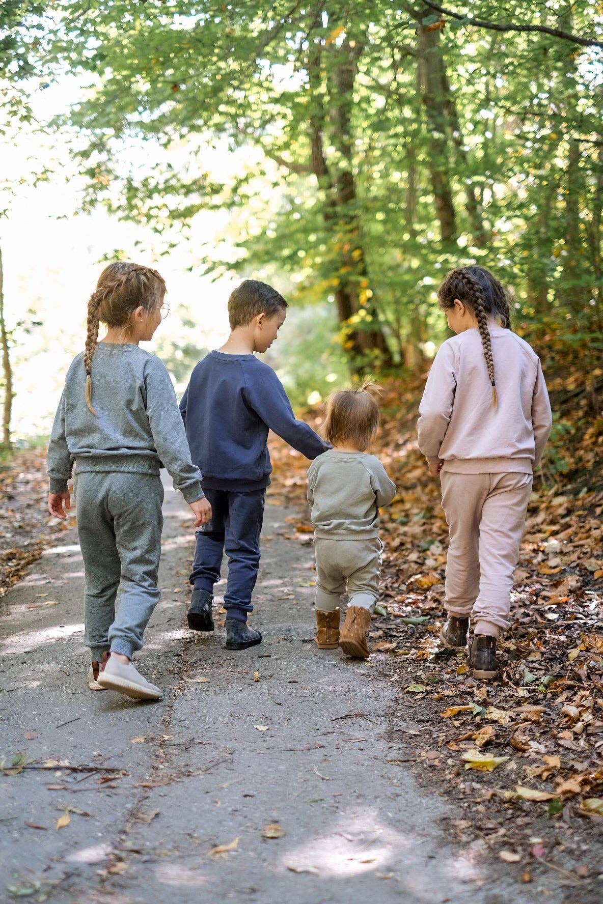Bee&Magnolia - Wholesale Top & Pant Set - Kids - Organic Jogger Set - Grey3