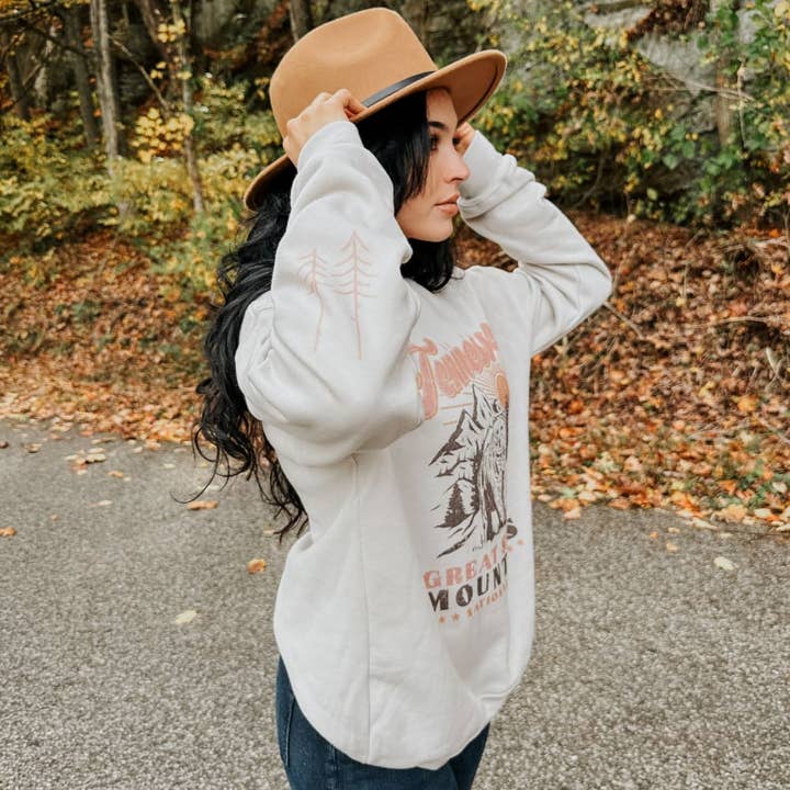 Dust Smoky Mountains National Park Sweatshirt for wholesale on Faire1