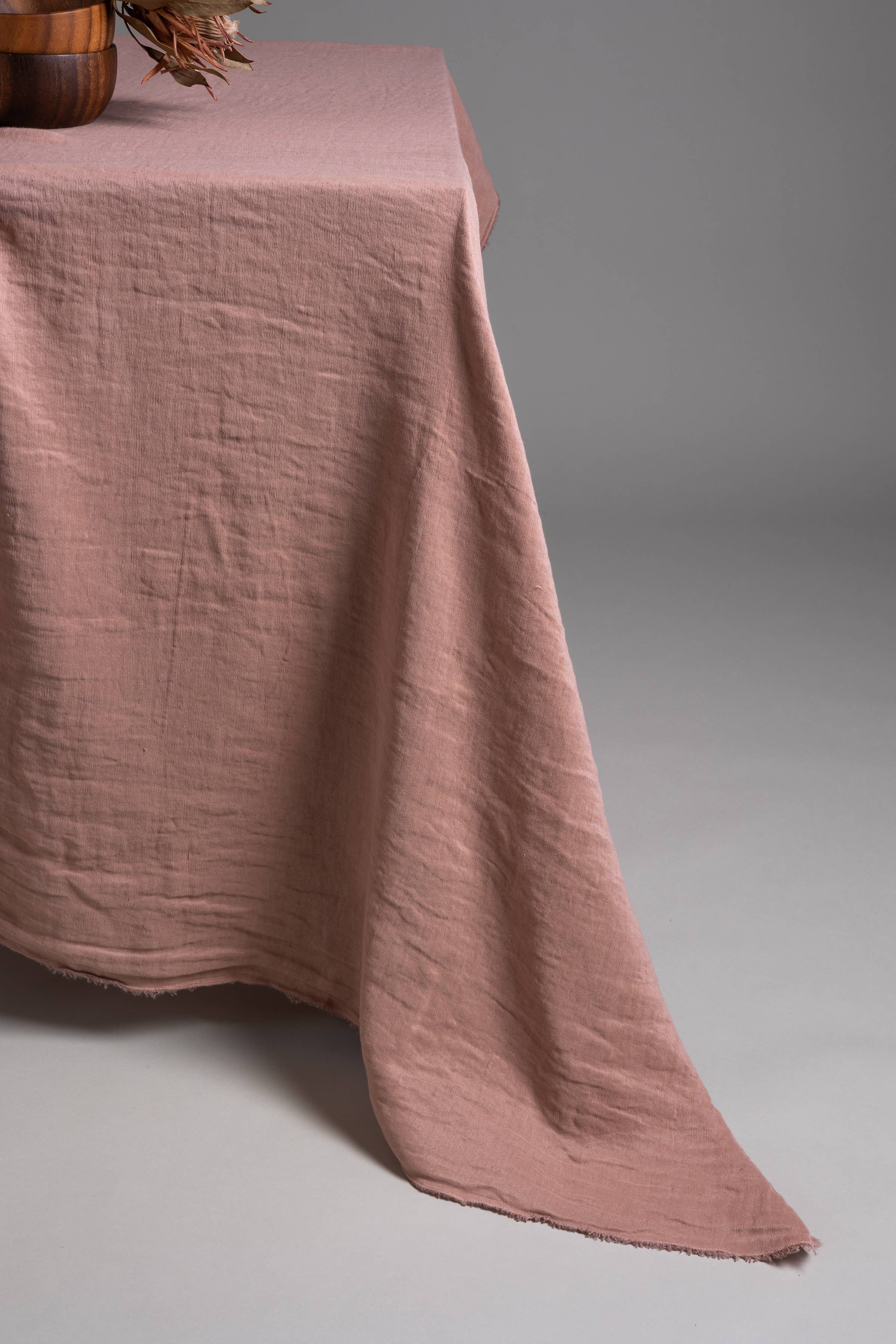 FEELUM homelinen by David Home srl - Wholesale Tablecloth - LUX tablecloth, 100% linen, made in Italy (Copy)1