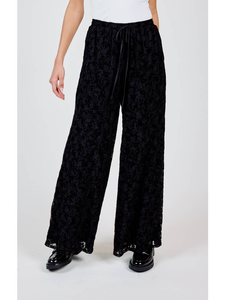 Sadie & Sage – Engroshandel Bukser - Dame – At Dusk Velvet Lace Bukser med brede ben: SORT4