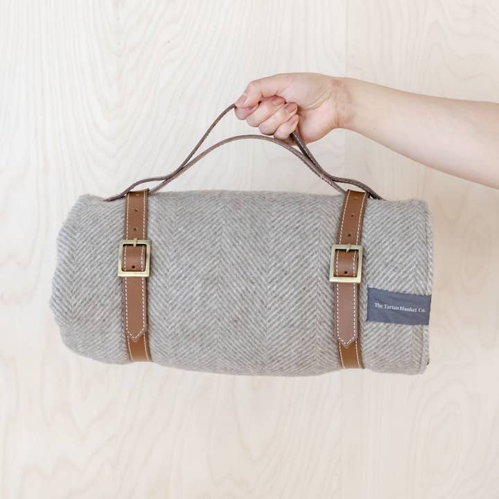 TBCo - Wholesale Picnic Basket - Leather Picnic Carrier8