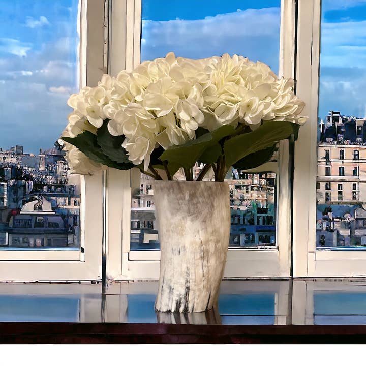 The African Home Goods - Wholesale Vase - ANKOLE COW HORN VASE OR PLANTER - LIGHT10