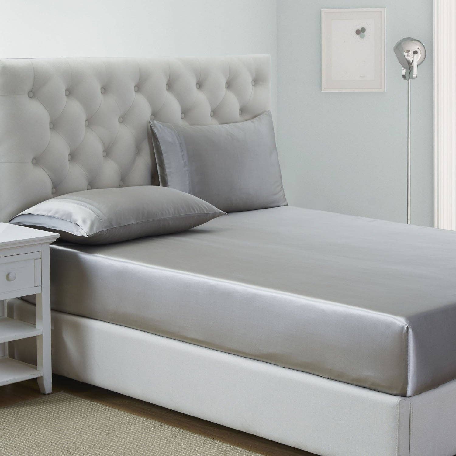 Moonberry Silk - Wholesale Bedding Set - 100% Silk 2-in-1 Fitted & Flat Sheet and Silk Pillowcases Set10