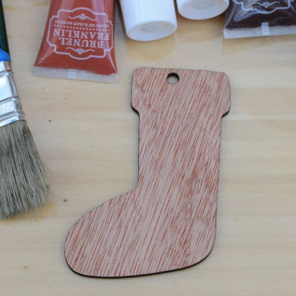 Calcetín para decoración navideña, formas artesanales de madera contrachapada para venta al por mayor de Tawny Barn