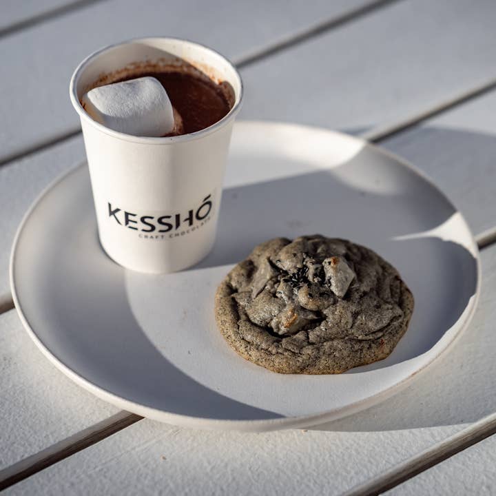 KESSHŌ - Wholesale Cookie - Black Sesame White Chocolate Chunk Cookies –6 Pcs