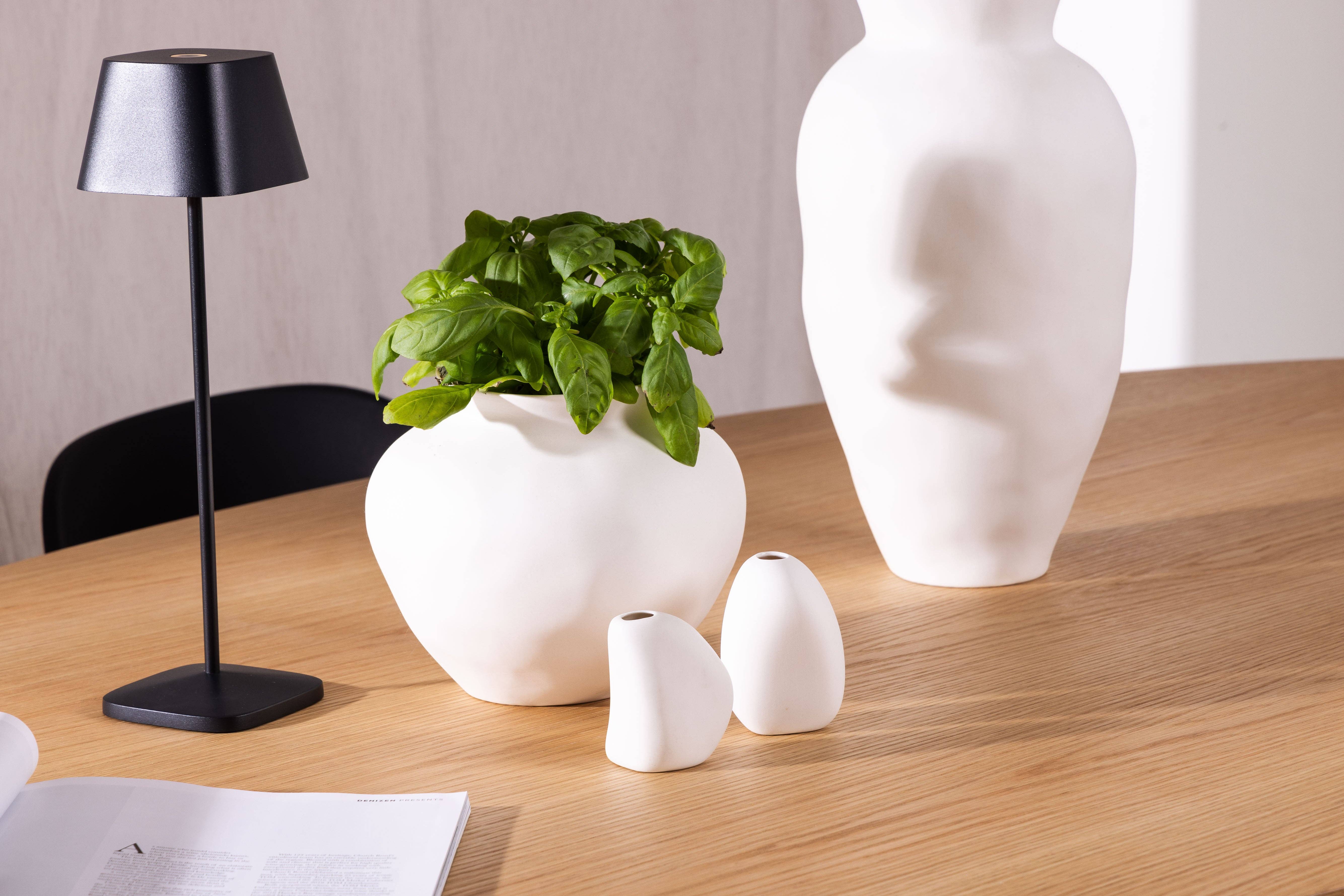 Black Bento Table Lamp for wholesale on Faire2