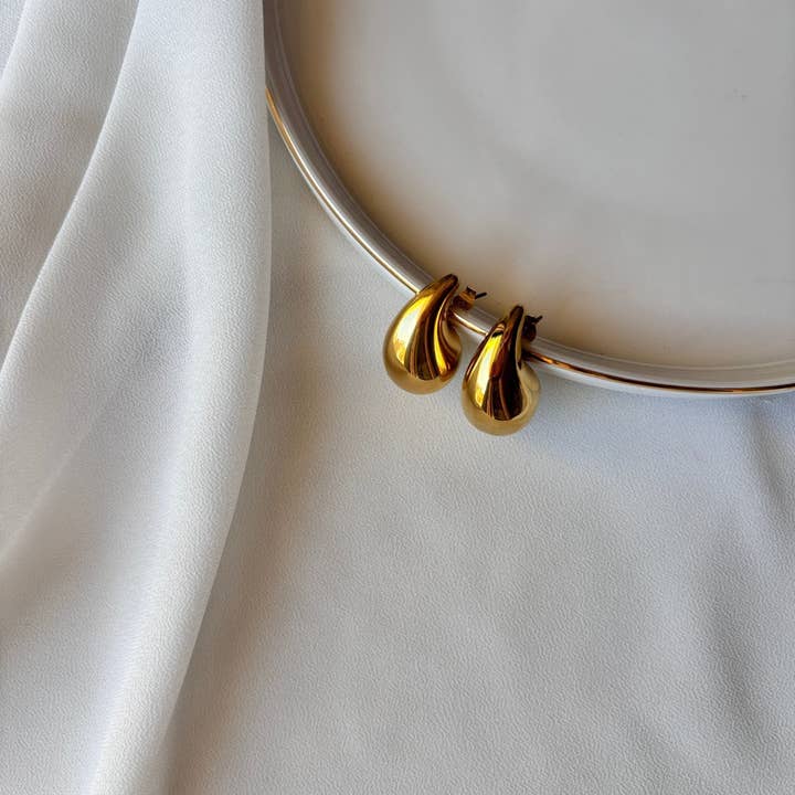 DUESTELLE ITALIA - Wholesale Hoop Earrings - Goccia Bold - Gold Earrings4