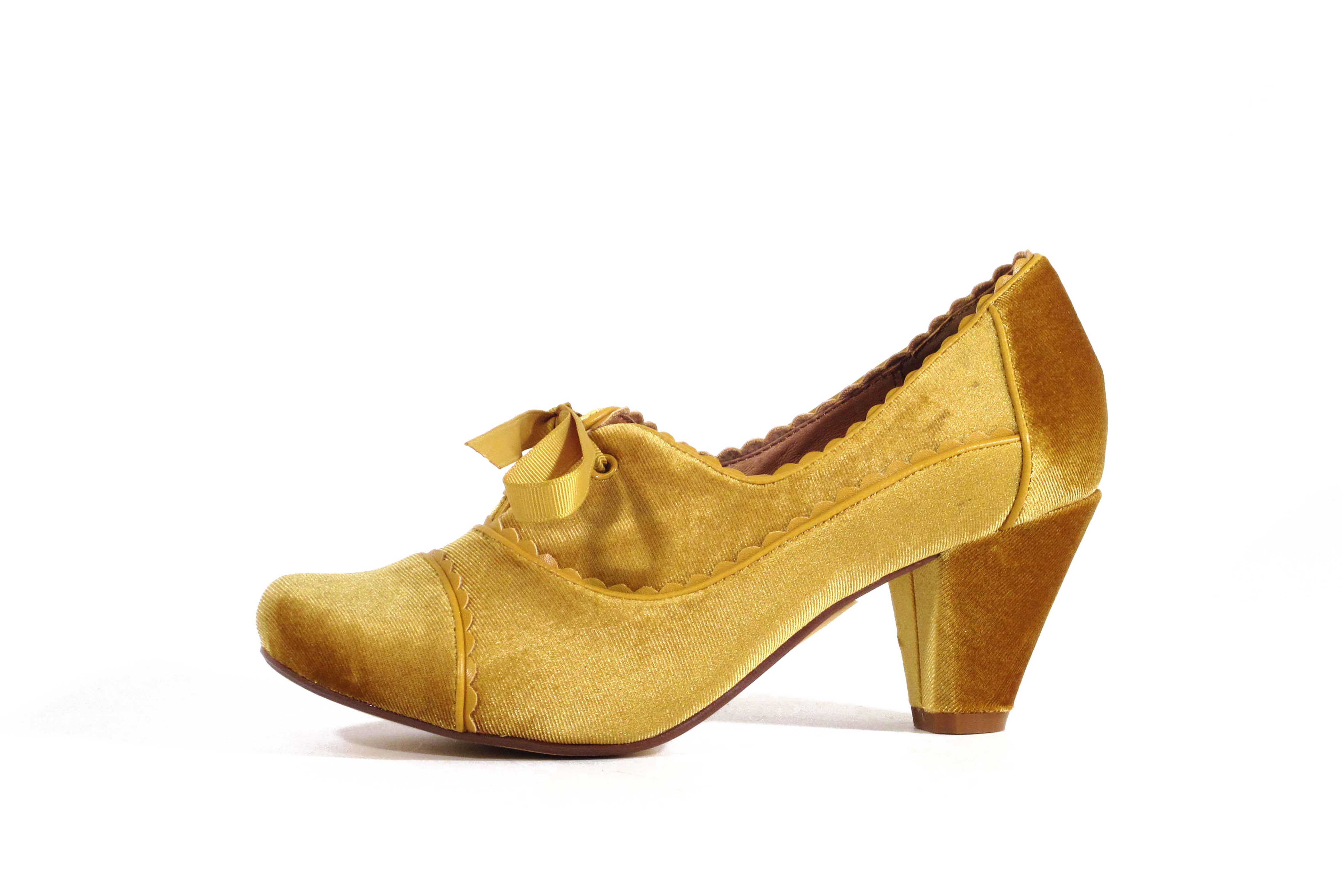 Chelsea Crew – Großhandel Schuhe mit niedrigen Absätzen – Damen – Madison Velvet Retro-Schuhe für den Urlaub2