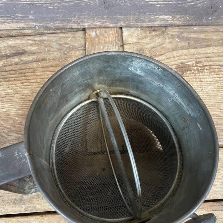 My Amigos Imports - Wholesale Sifter - Antique-ER-Vintage Metal Flour Sifter-Old-9x6 inches-#9