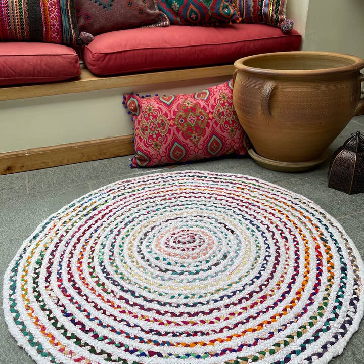 Second Nature Online – Tapete por atacado – Tapete CARNIVAL Multicolor Algodão Branco Círculos Redondos Trançados1