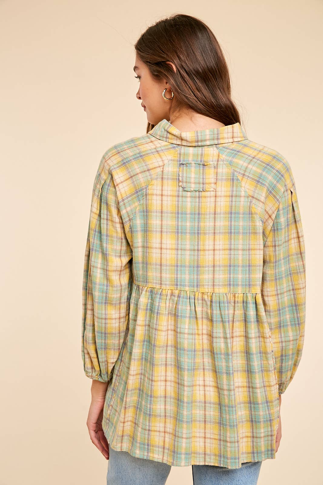 In Loom - Wholesale Button Down Shirt - Women's - GARMENT WASHED PLAID BUTTON DOWN TUNIC6