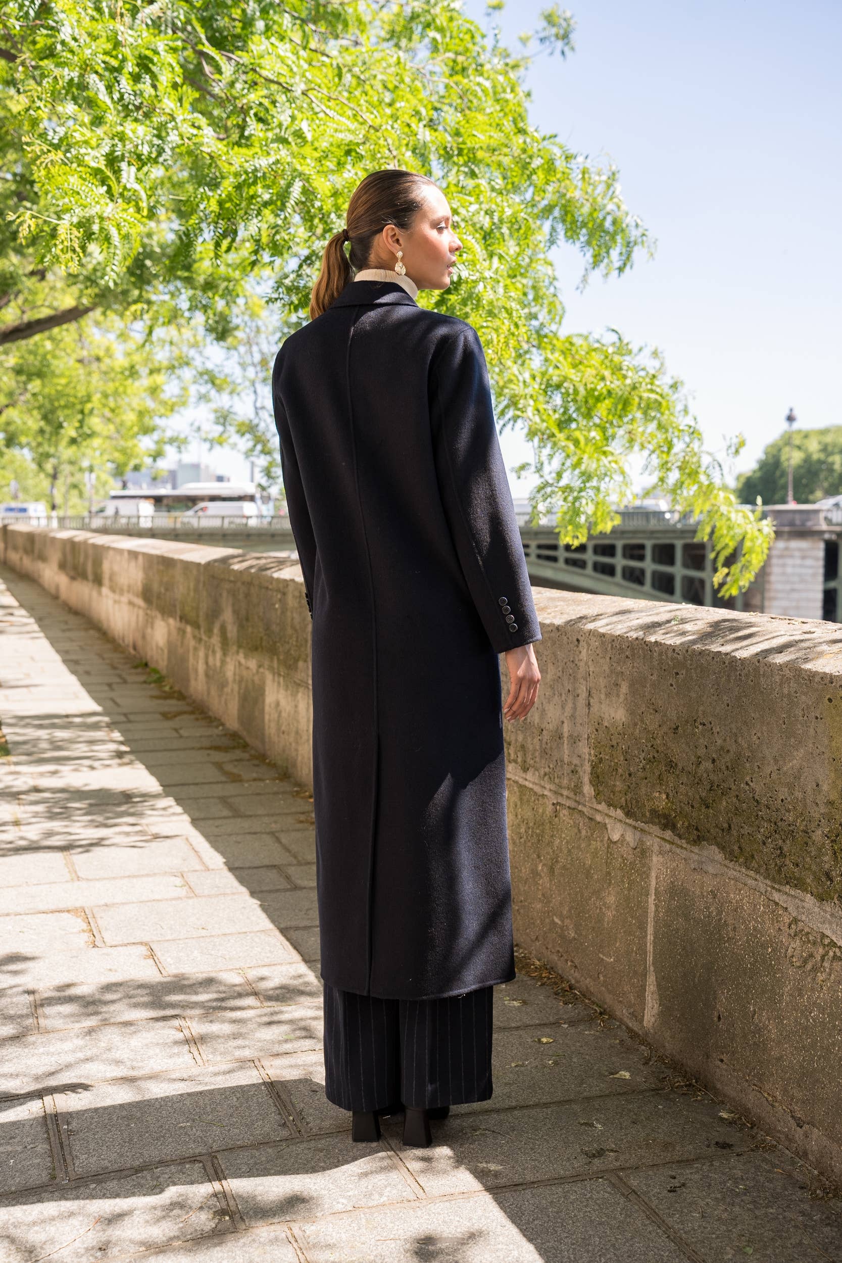 Attentif Paris – Großhandel Mantel - Damen – Extra langer, handgenähter Oversize-Mantel aus Wollmischung62