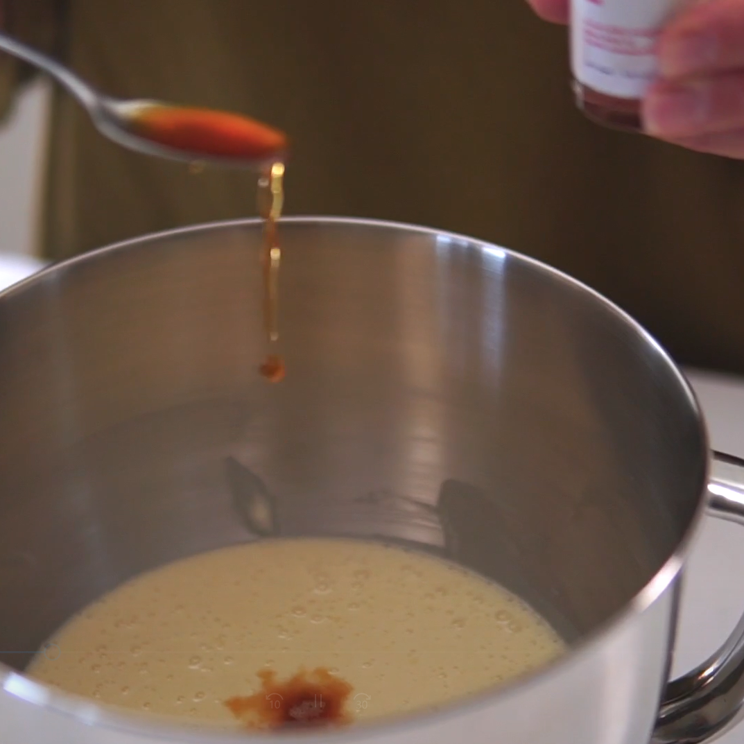 Heilala Vanilla - Wholesale Vanilla/Fruit Extract - Heilala Pure Vanilla Extract 1.69 fl Oz1