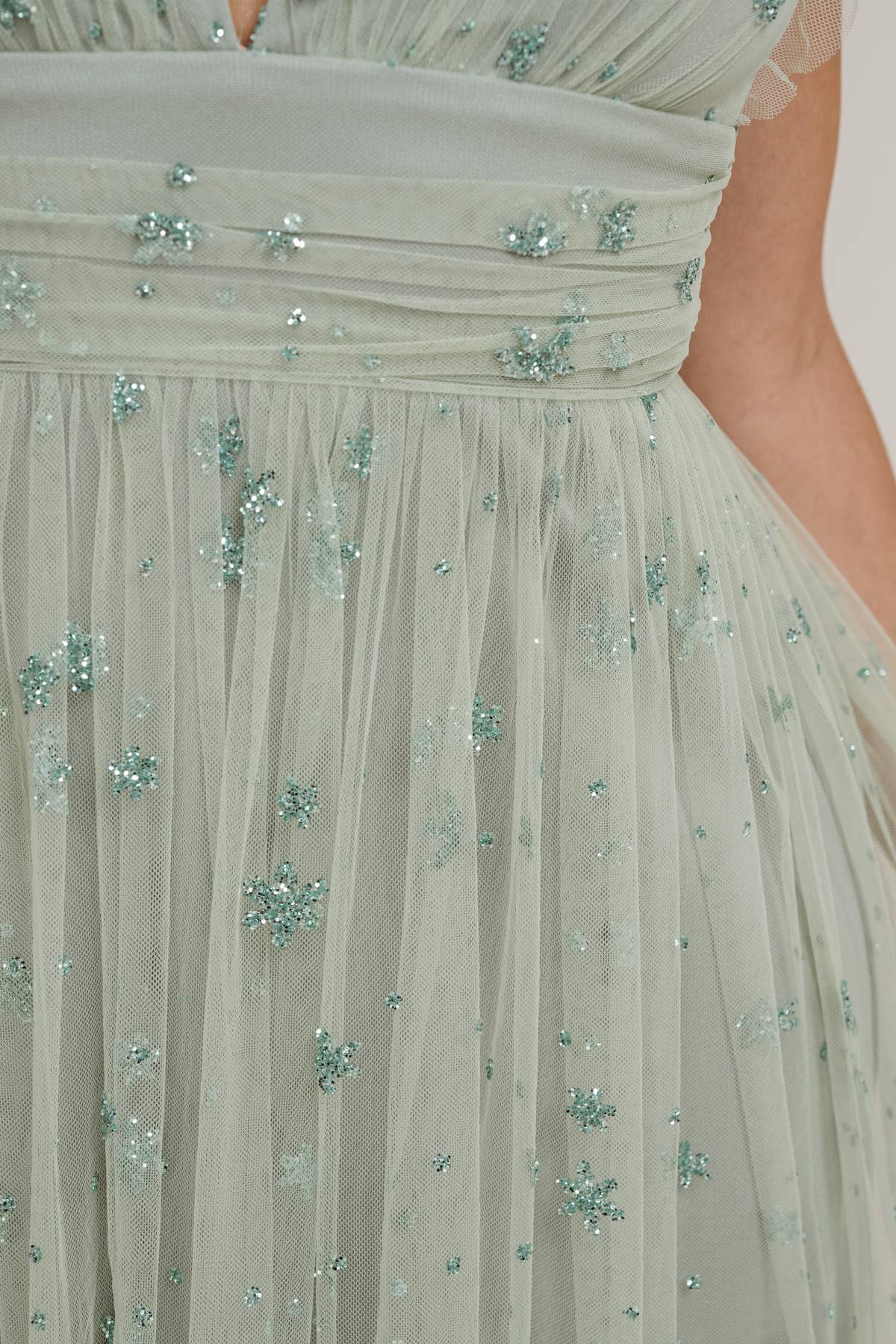 Rosemore Couture - Vente Robe – femme - NOTRE MEILLEURE VENTE : LA ROBE MAXI À PAILLETTES ÉTOILÉES EN VERSION MIDI9