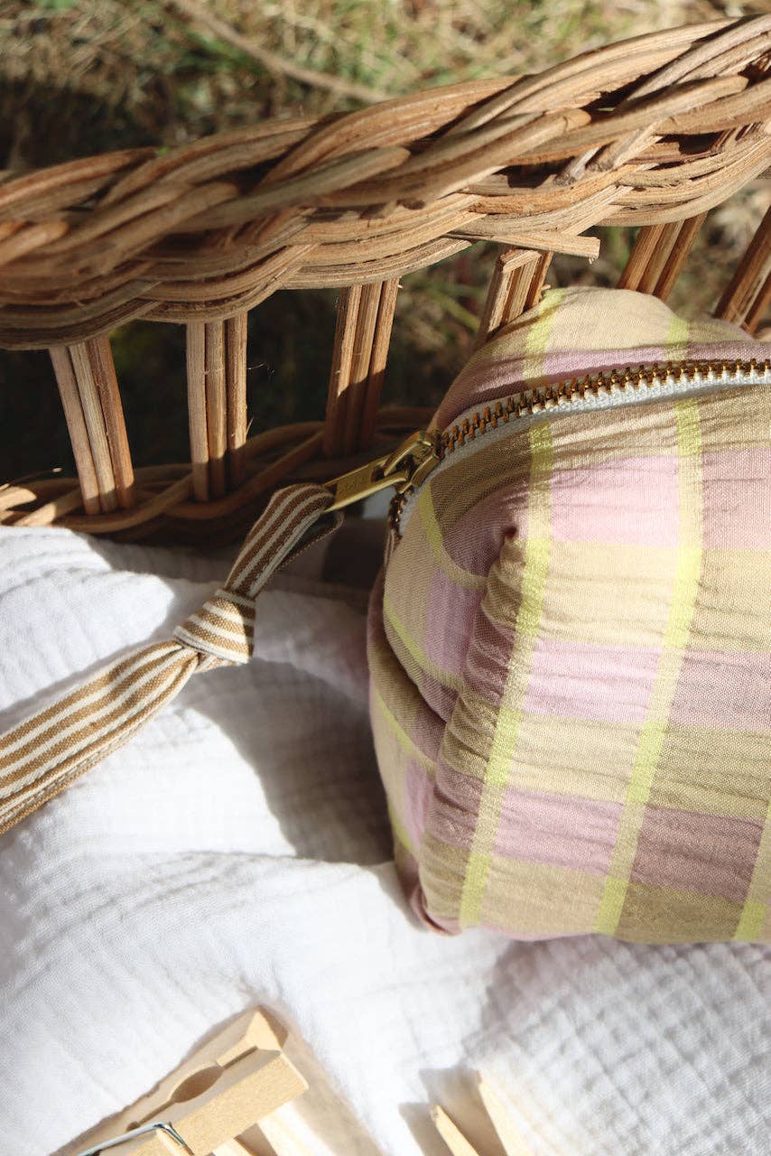 Maho - Wholesale Toiletry Bag - Women's - Claudia Seersucker6