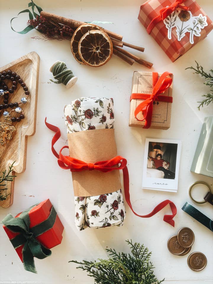 January Jane Shop - Wholesale Swaddle - Baby - Roses Blooming Swaddle12