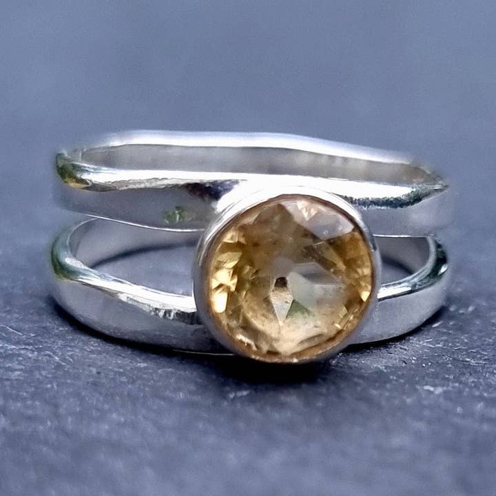 Unisex moderne rund citrinring | 925 sterlingsølv for engroshandel hos Mistry Gems