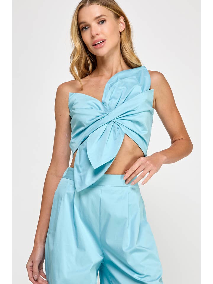 Strut & Bolt - Wholesale Shirt - Women's - One-Shoulder Knotted Flower Bow Crop Top14