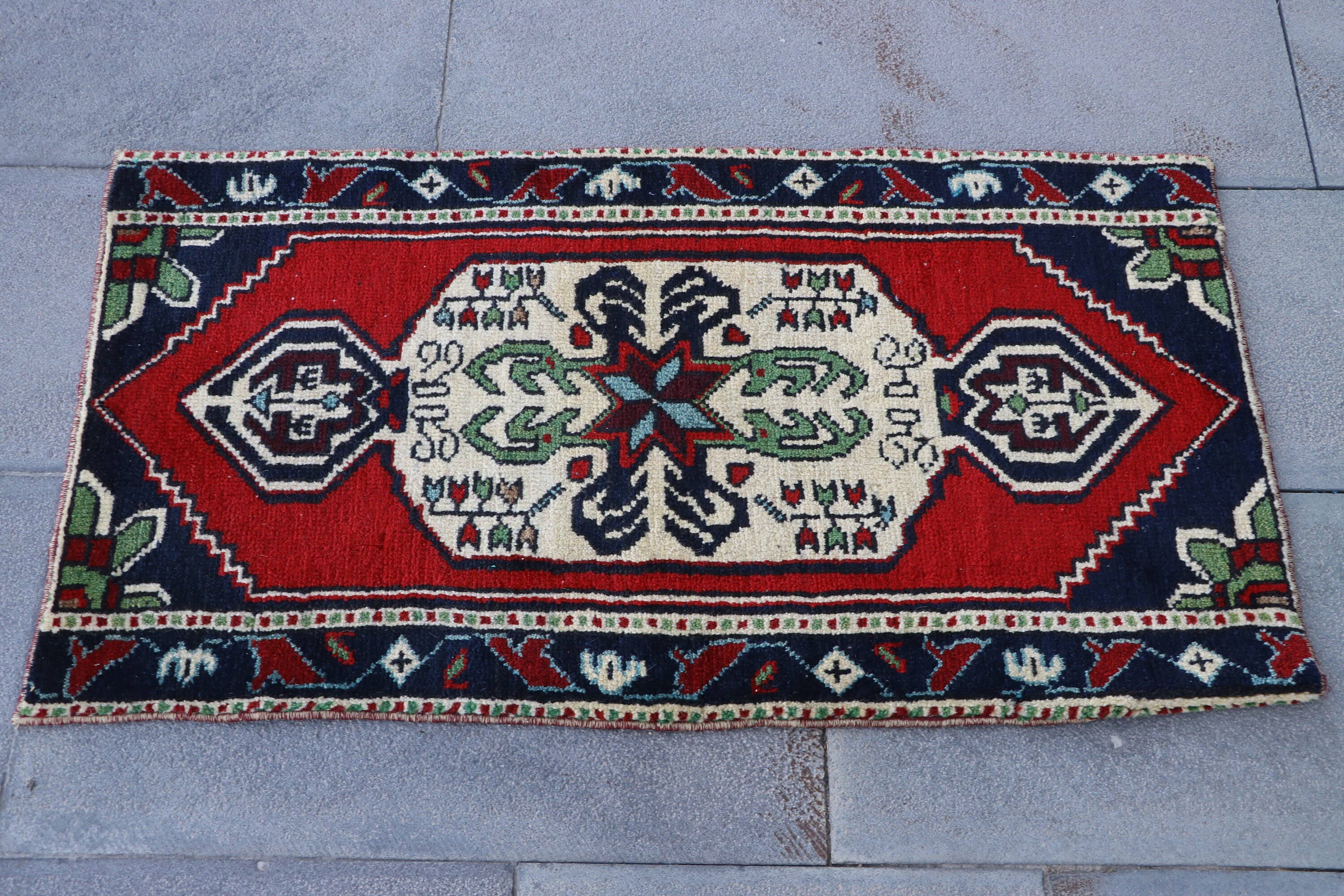 The Loom Wholesale – Großhandel Teppichvorleger – Kleine türkische Vintage-Anatolische Teppiche 0,52x0,98 m9