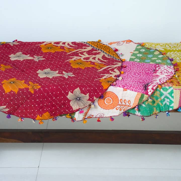 Sevya Handmade - Wholesale Tablecloth - Round Kantha Table Cover 25"3