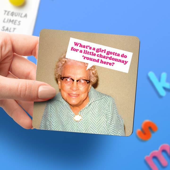 Aimant humoristique « Chardonnay Girl » pour la vente par The Raccoon Society