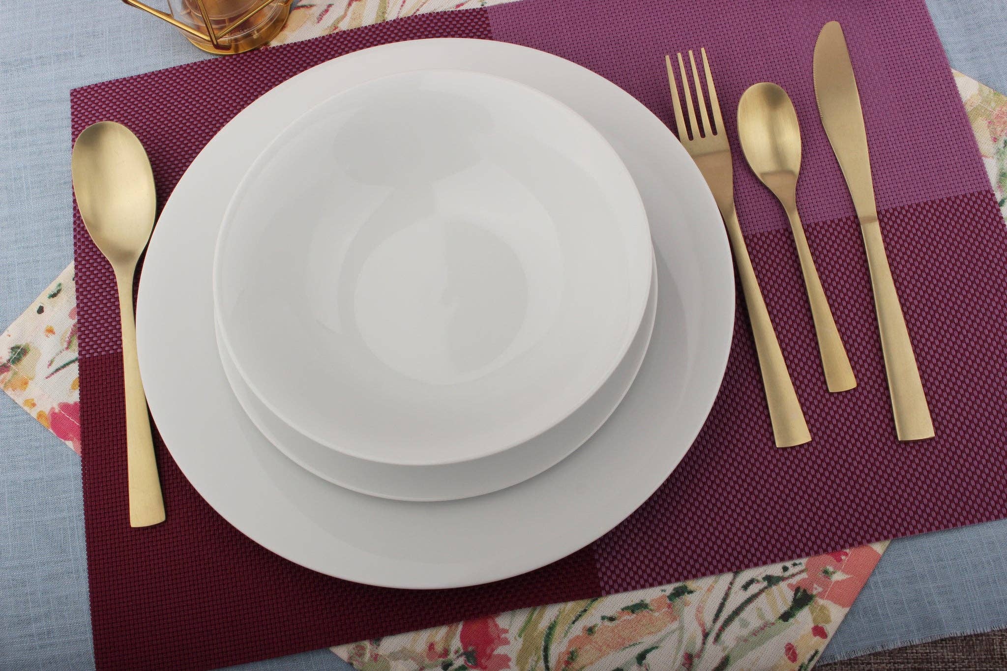 ELEGANT PRODUCTS UK LTD - Wholesale Dinnerware Set - Glim Glam White Porcelain Dinner Set 12pc With Rim1