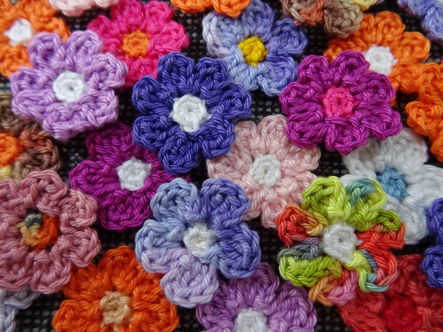 Knuffelsenzo - Wholesale Artificial Flowers - Flower1