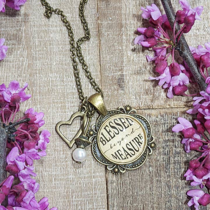 Gezegende ketting buiten maat voor wholesale door Ivy Barn Designs