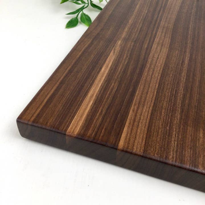 Scrappy's Workshop - Wholesale Cutting Board - Walnut Wood Cutting Board4