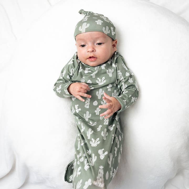 Emerson and Friends – Conjunto de camisa de noite – Bebé por atacado – Conjunto de Presentes Stay Sharp Bamboo Recém-Nascido e Chapéu Bebé1