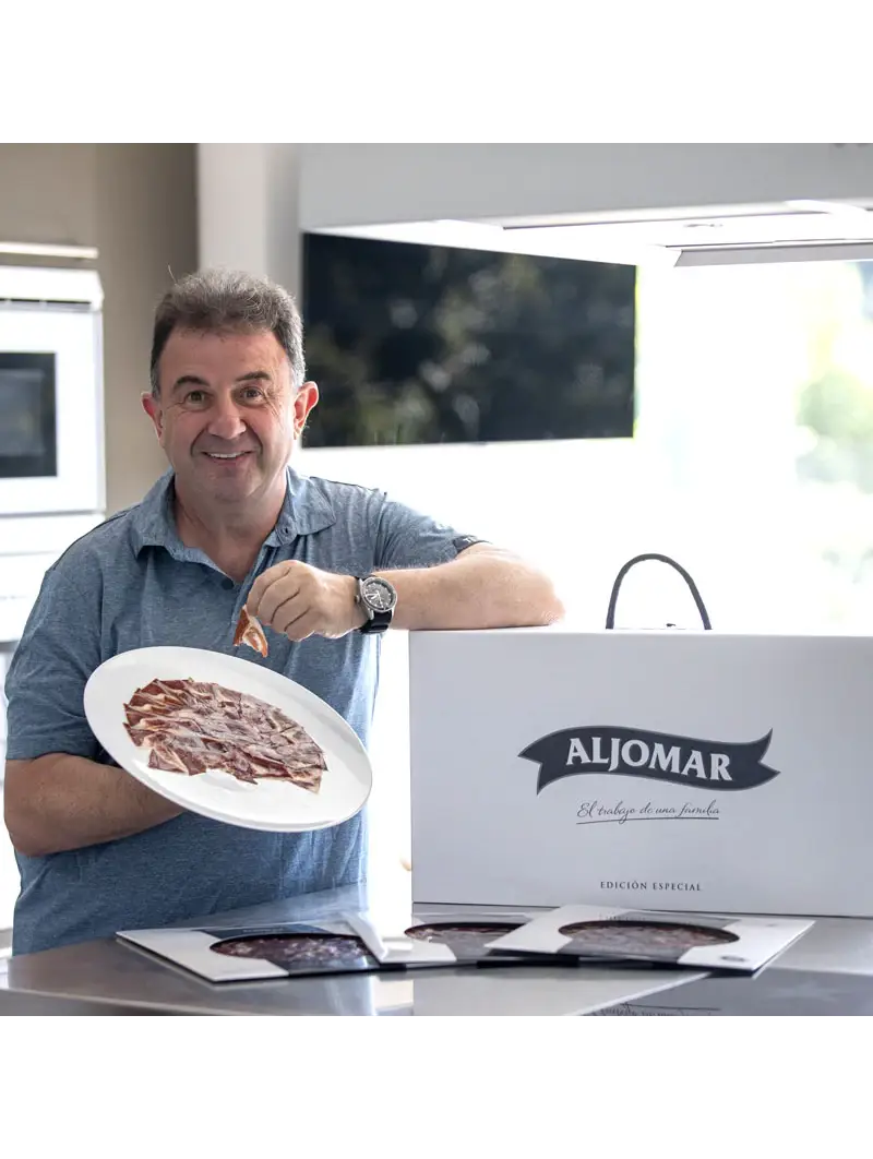 Jamones Aljomar – wholesale Ham – 100% Iberian Bellota Ham Case - Knife Cut Plates3