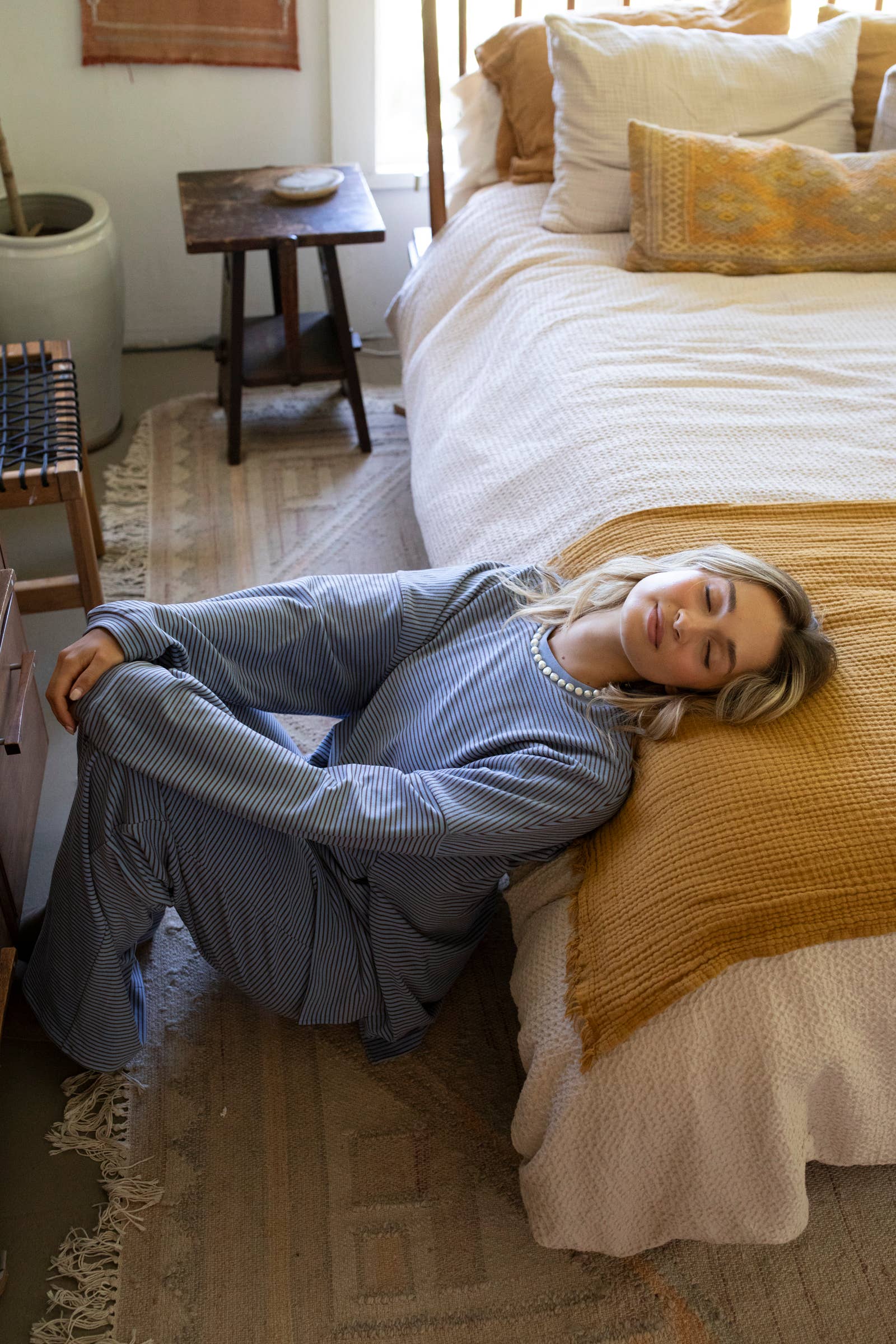 Things Between - Wholesale Sweatshirt - Women's - Levi Top1