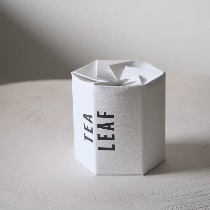 Makana - Wholesale Jar/Filled Candle - Tea Leaf - 6.5 oz Candle 1