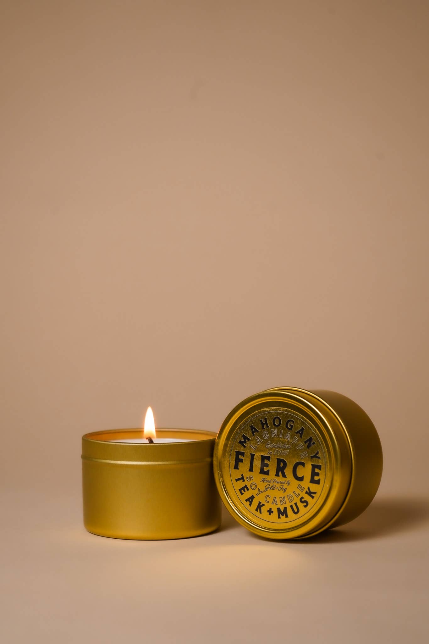 gold + ivy - Vendita all'ingrosso Candele da viaggio - candele di soia in latta dorata con etichetta personalizzata - 3,5 oz.5