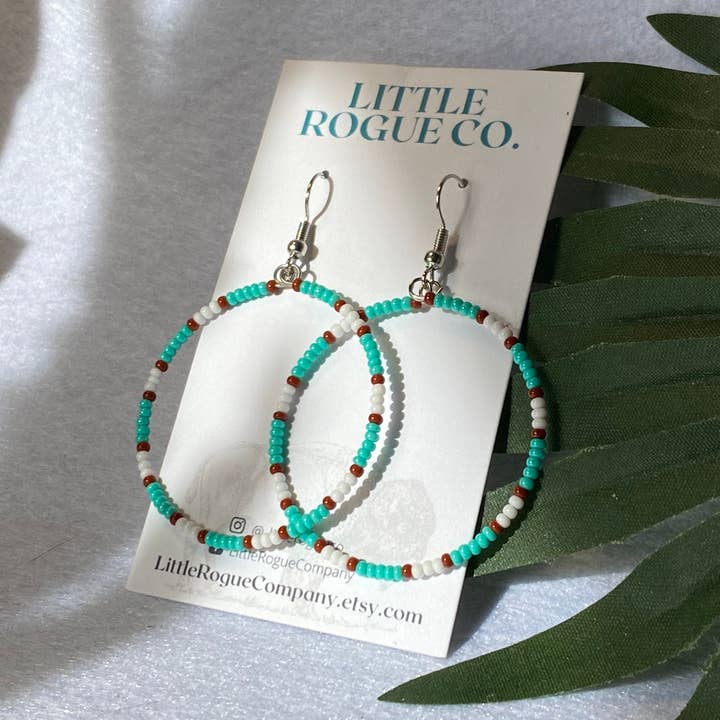 Cerchi color verde acqua, marrone e crema e ulteriori Risultati per siti bigiotteria all'ingrosso. Resi gratuiti e termini di pagamento a 60 giorni su Faire in tendenza su Faire.