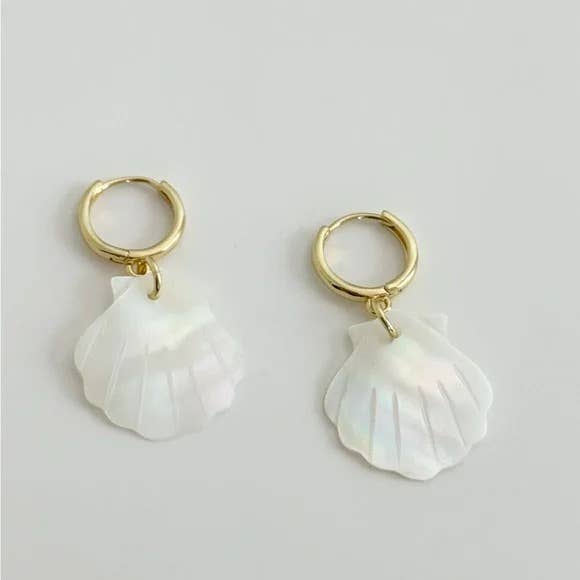 Tramps+Thieves – wholesale Hoop earrings – Scallop Hoop Earrings1