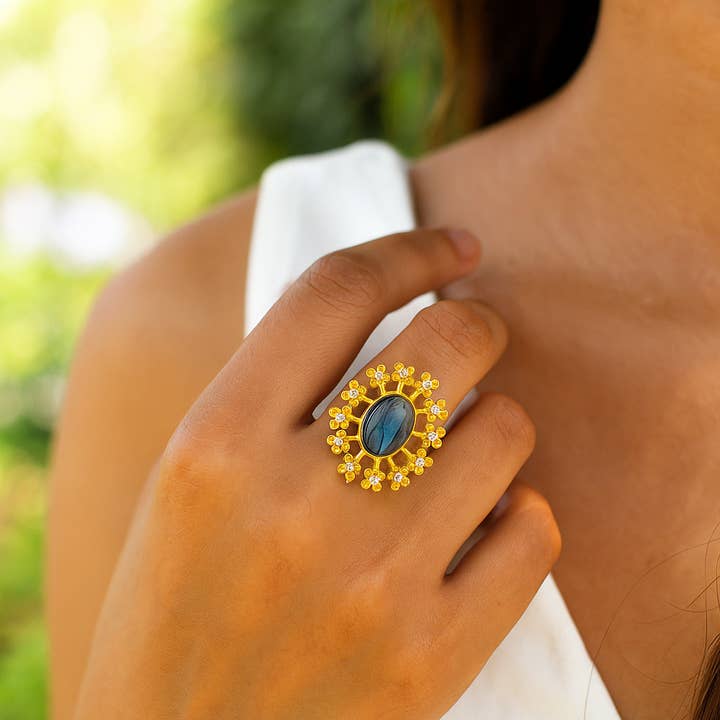Anillo Floral Ajustable de Circón Cúbico con Piedra Preciosa de Labradorita para venta al por mayor de El Joyero