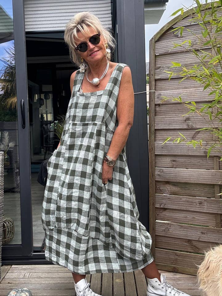 LINEN & COTTON HOUSE - Wholesale Dress β Women's - LINEN DRESS WITH POCKETS, GINGHAM CHECK PATTERN 32233