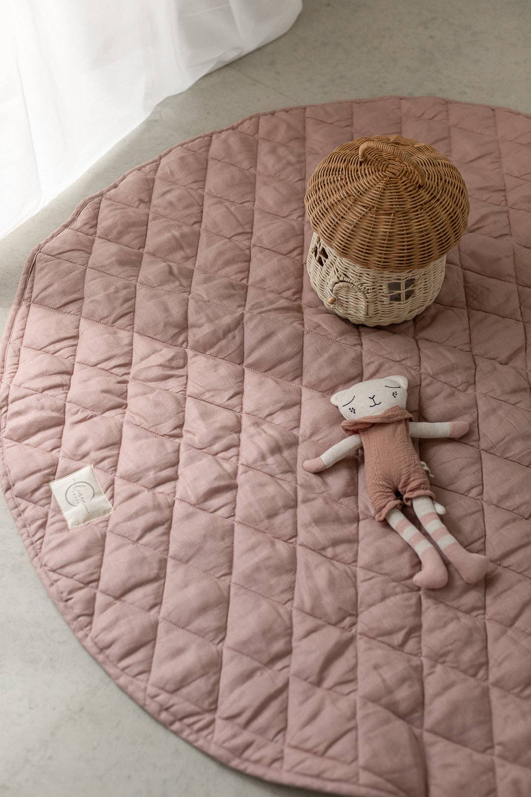 linen label - Wholesale Play mat – Kids & baby - Dusty Rose & Gingham - French Linen Quilted Play Mat Blanket7