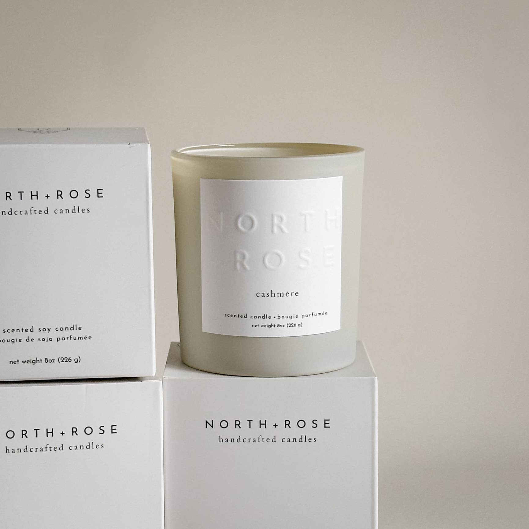 North + Rose - Wholesale Pot/gevulde kaars - Cashmere - 8 oz geurende kaars van 100% sojawas met houten lont