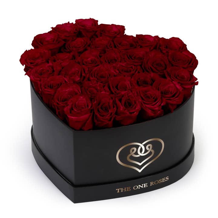 Roses bourgognes | Coffret « Love » noir pour la vente par The One Roses
